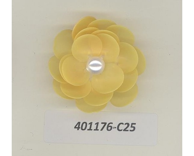 Ivory/Yellow Flower 
