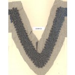 Collar V w/2cut & glass beads 6x 9 Gunmetal/Black