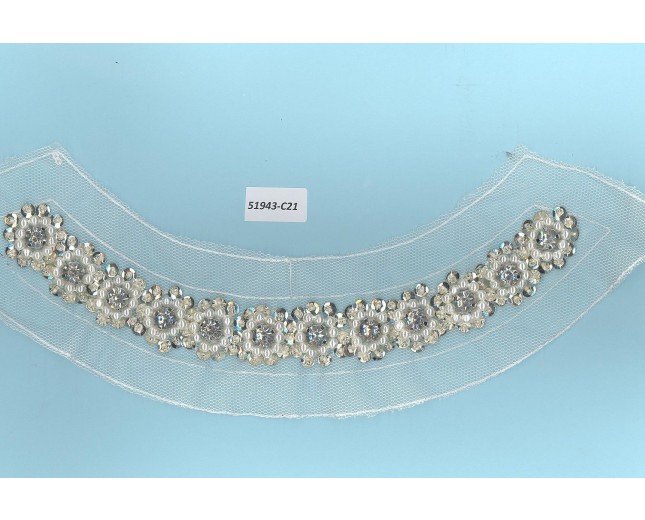 Collar w/pearl flowers & R/stone &seq7 x2 12 White/Clear